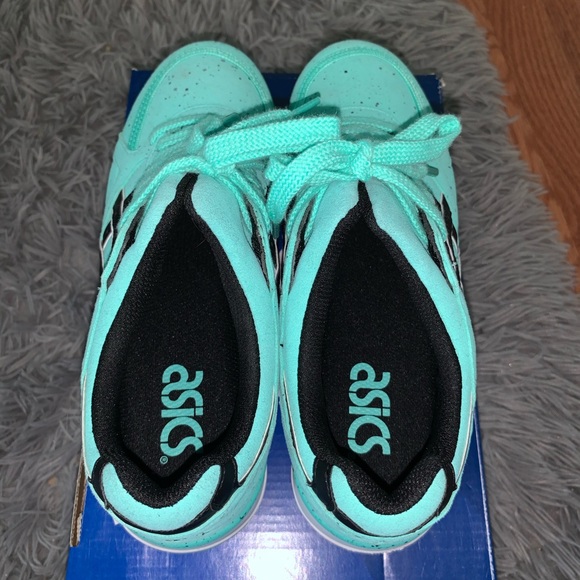 Mint ASICS sneakers - Picture 6 of 6